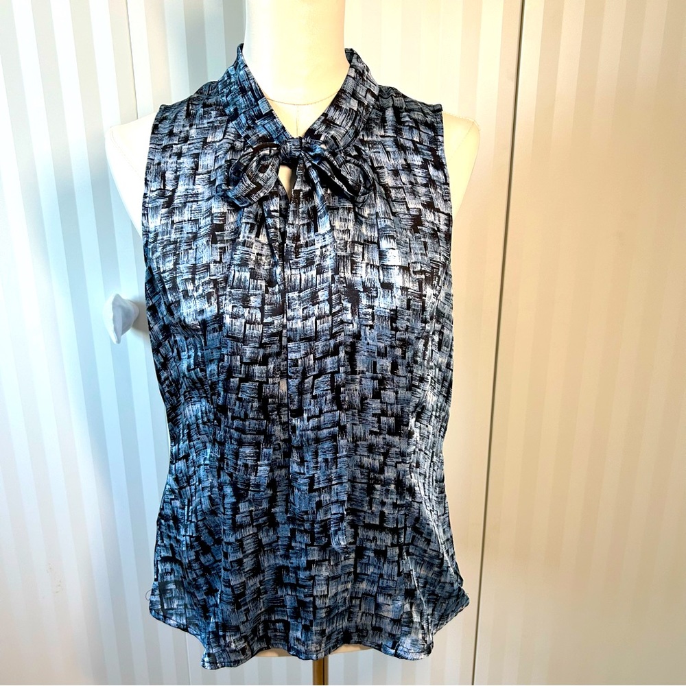 Rafaella blue black white silky tie side zip sleeveless blouse Size M